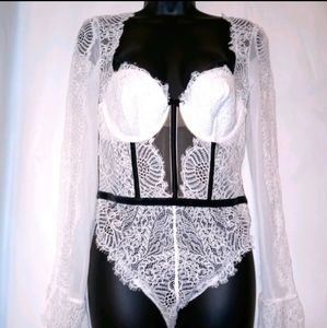 🆕️ Victoria Secret Strappy Eyelash Lace Bodysuit